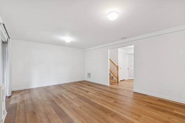 Photo - Great Location for schools, shopping and d...