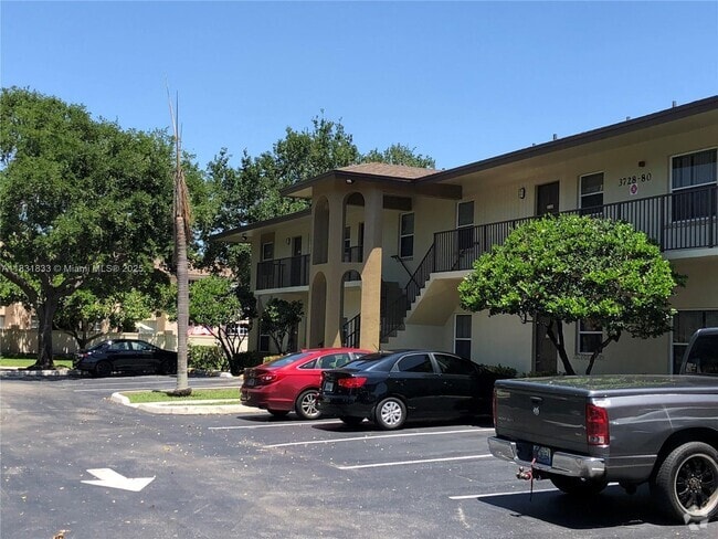 Building Photo - 3736 NW 91st Ln Unit 3736 Rental