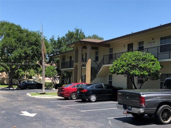 Building Photo - 3736 NW 91st Ln Unit 3736 Rental