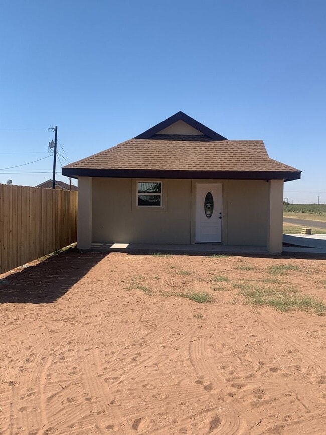 Photo - 512 Dumas Ave