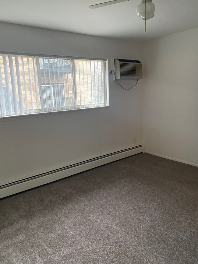 Photo - RMSA - MAPLESIDE APARTMENTS