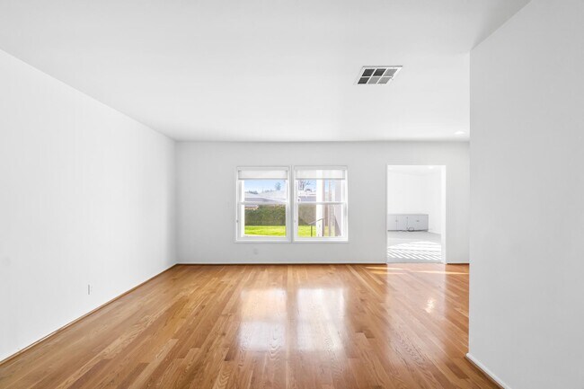 Photo - 2739 Ceilhunt Ave