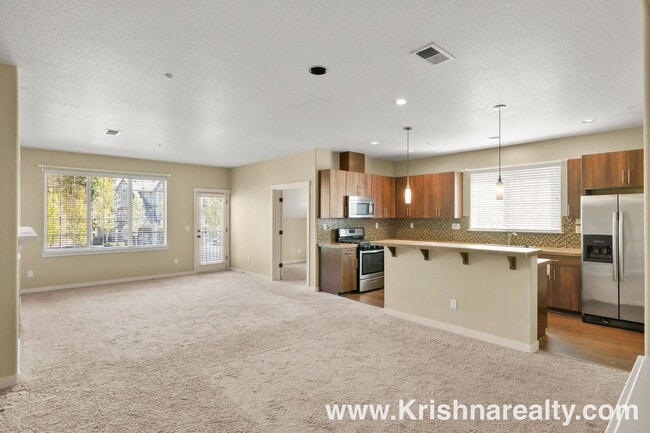 Photo - Perfect Location | 2 BD + Den | 2.5 BA | Clubhouse, Pool, Gym, Hi-Speed Internet | Near Quatama M...
