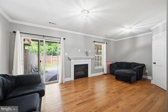 Photo - 25203 Dunvegan Square