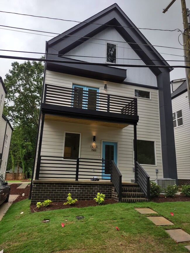 Photo - 1013 Page St Townhome