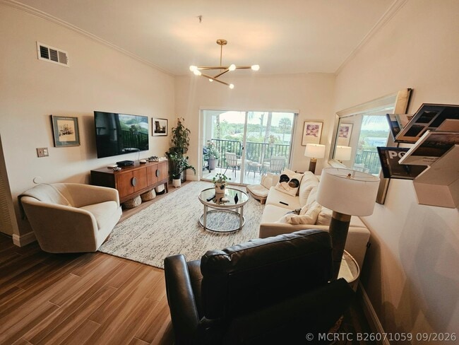 Photo - 1405 Tuscany Way