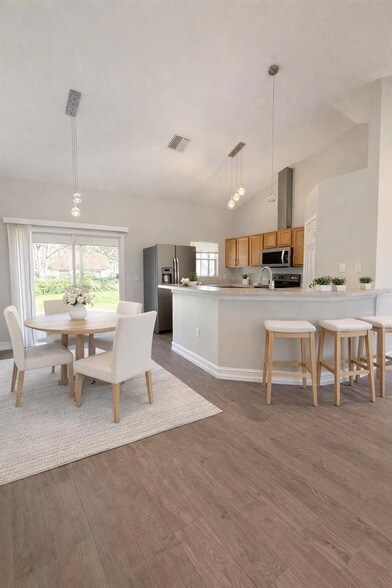 Photo - 14069 Drysdale St