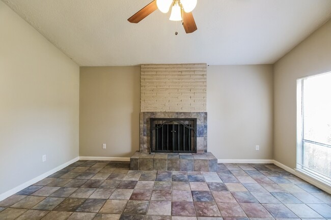 Photo - 4427 Ravine Dr