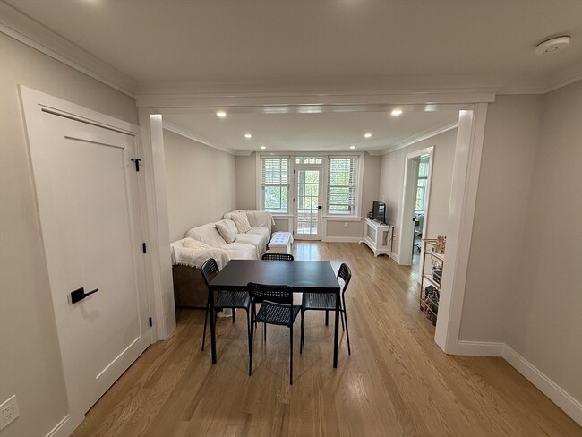 Photo - 2031 Commonwealth Ave Unit 10