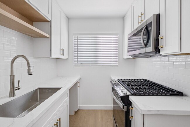 Arlington Square Apartments