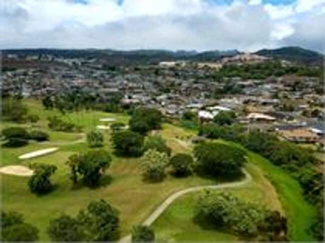 Building Photo - Beautiful golf course views from this Salt Lake - Moanalua condo! Unit 1604