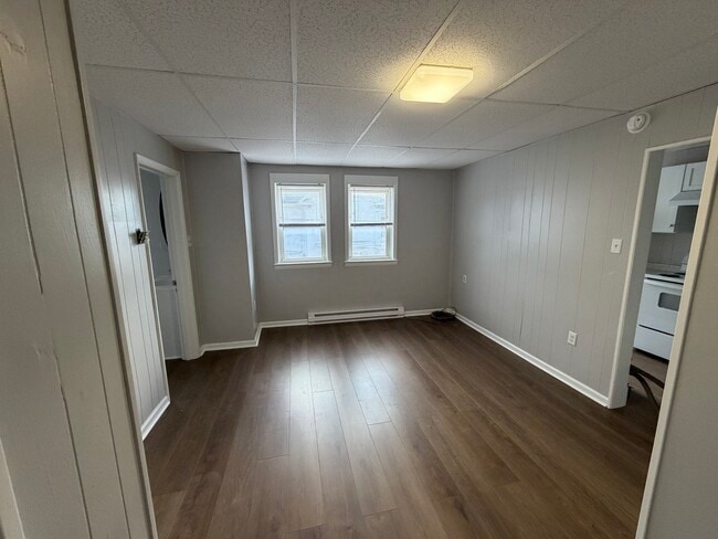 300-306 W Main St