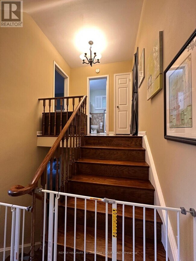 Photo - 290 Gretel Dr