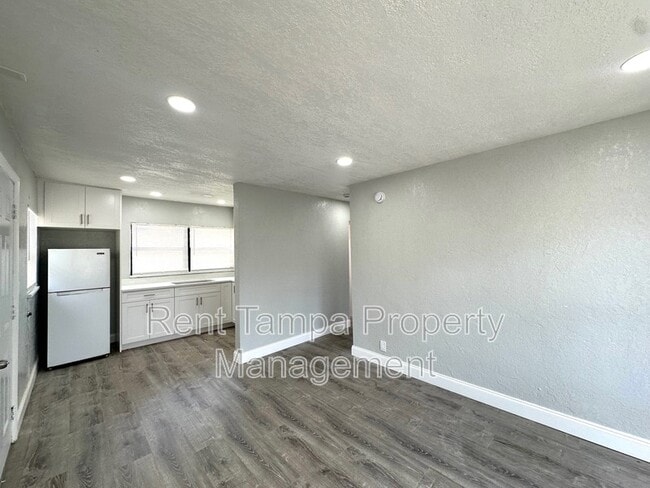 Photo - 1036 1/2 19th Street South - Upper