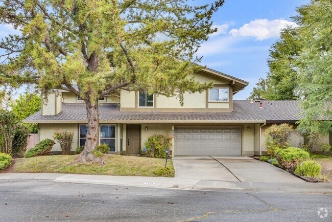 Building Photo - Beautiful 3 Bedroom 2.5 Bathroom Home in H...