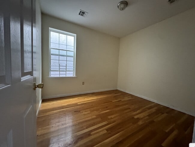 Photo - 384 Avenue C Unit 3