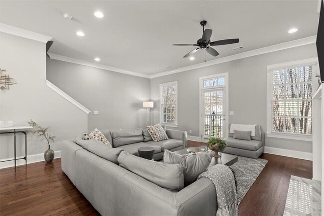 160 Clover Ct
