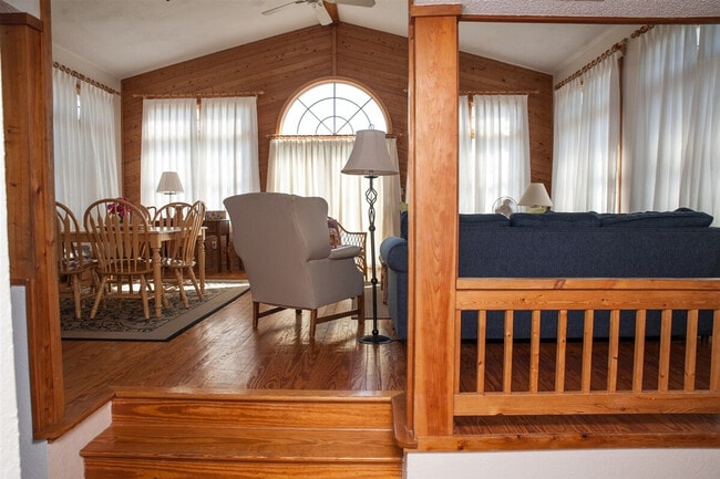 Building Photo - 40393 N Beachcomber Dr Rental