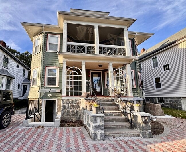 Photo - 122 Richmond St Unit B