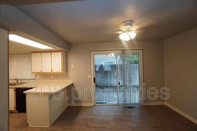 Photo - 1009 N Stilson Rd