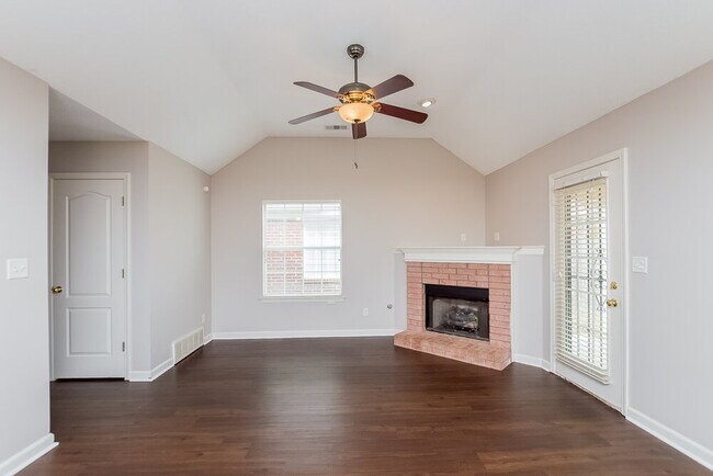 Photo - 1106 Cross Wood Ln