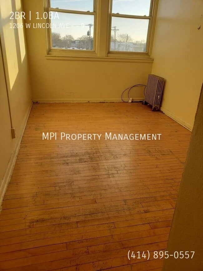 Building Photo - 1206 W Lincoln Ave Unit 9