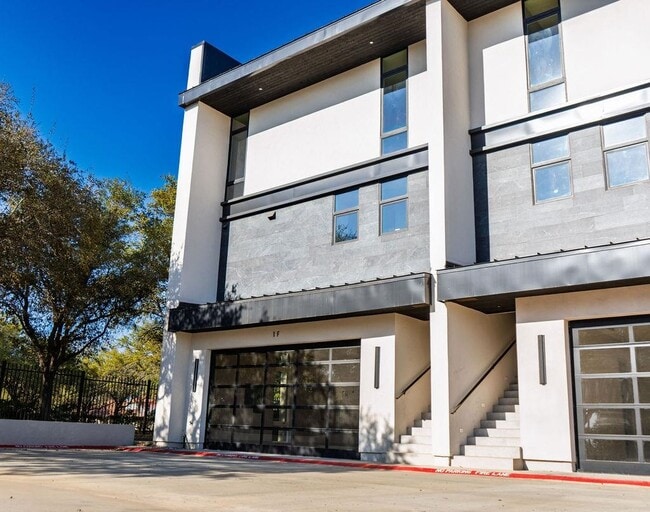 Building Photo - 8120 Stillmeadow Ct Unit 1F