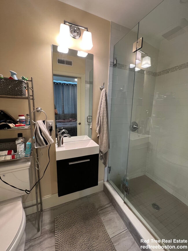 Photo - 14 Cufflin St Unit 1