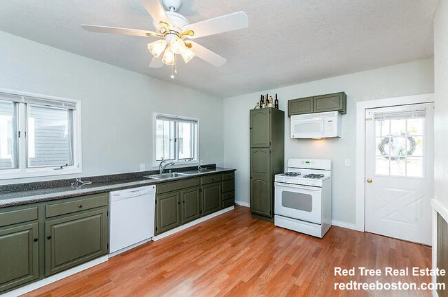 Photo - 50 Bromfield Rd Apartments Unit 1