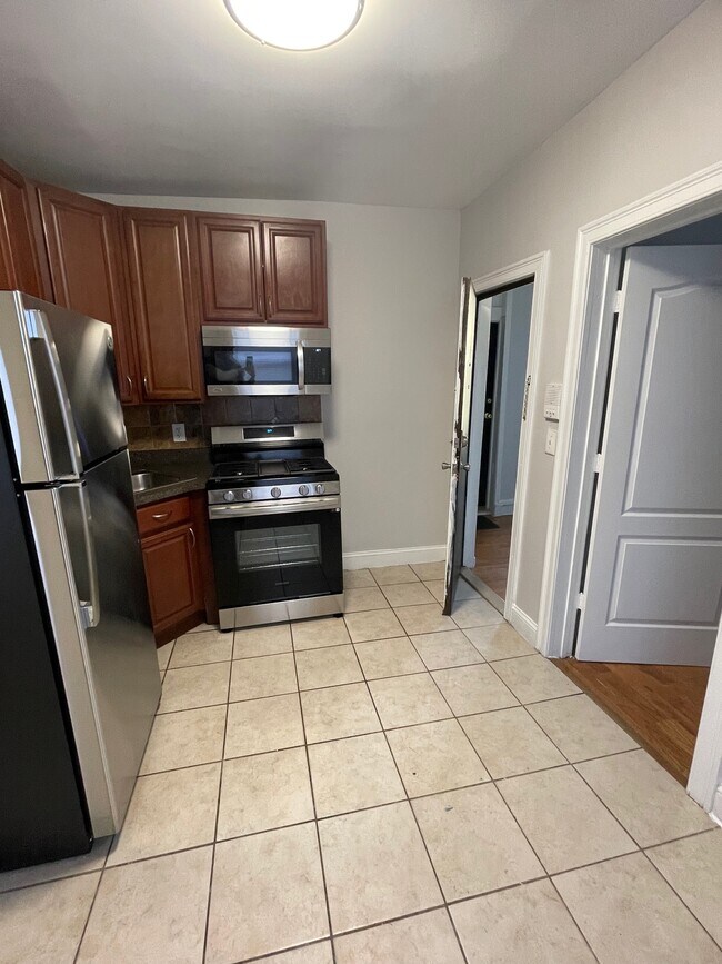 30 71st - Victory Apts.