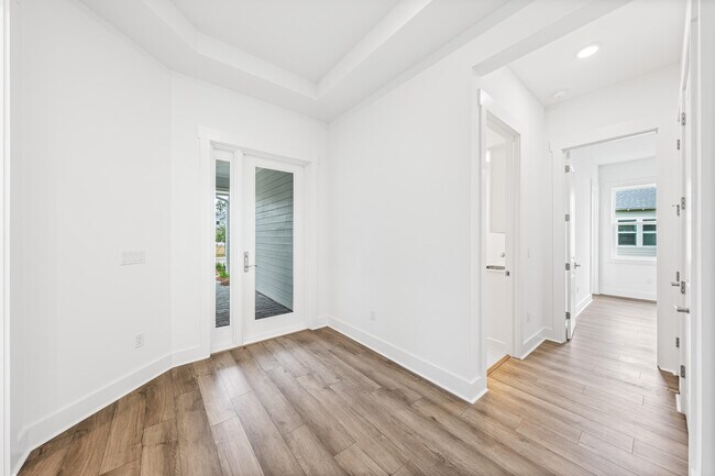 Photo - 169 Orman Ct House