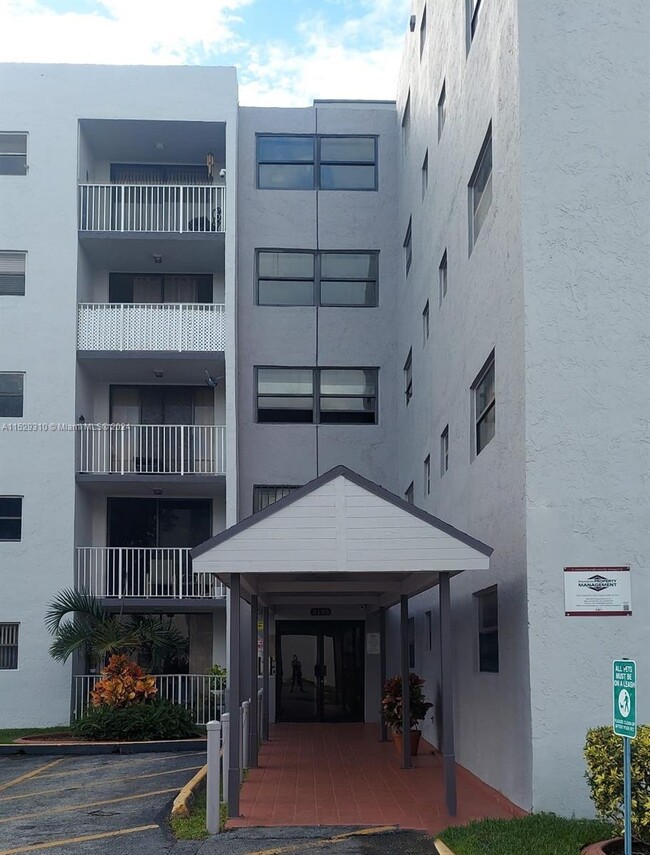 Photo - 8185 NW 7th St Condominio Unidad 119