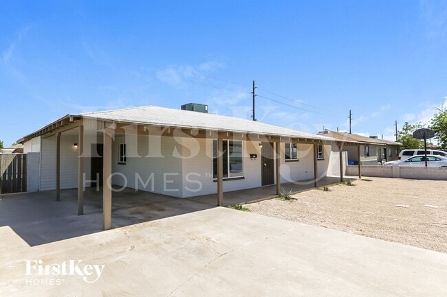 Photo - 3124 W San Miguel Ave
