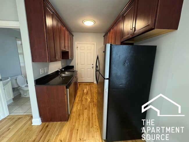 Building Photo - 4560 W George St Unit 2 Rental