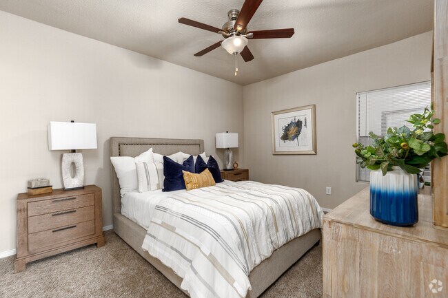 1BR, 1BA - 647SF - A2 - Bedroom