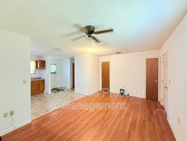 Photo - 915 W Clark St Unit F