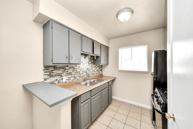 Photo - 1320 Griffin St Unit 4