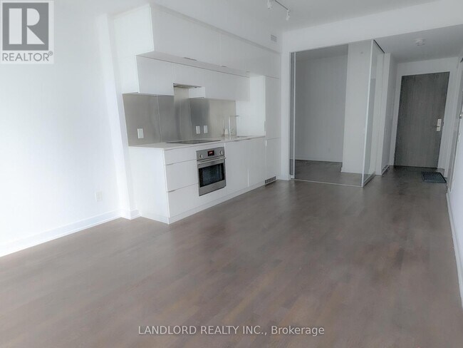 Photo - 185 Roehampton Ave Unit 1801