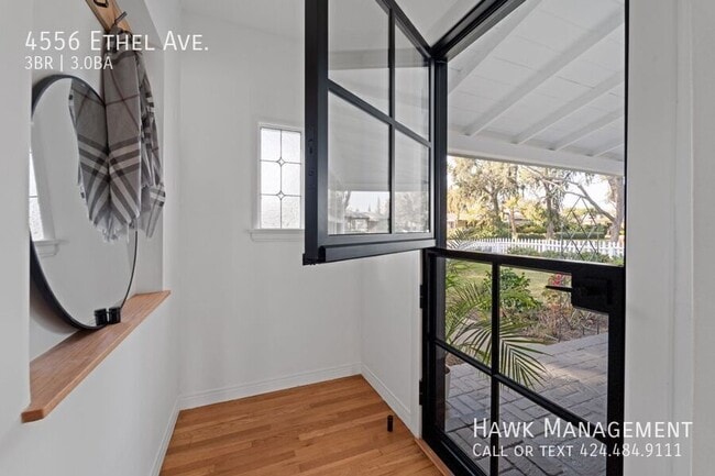 Photo - 4556 Ethel Ave