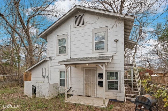 Photo - 3215 Penick St