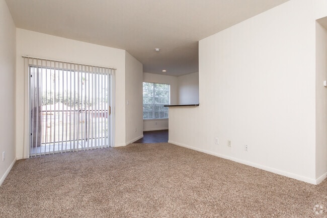 1BR, 1BA - 739SF Living Room - Rincon Apartments