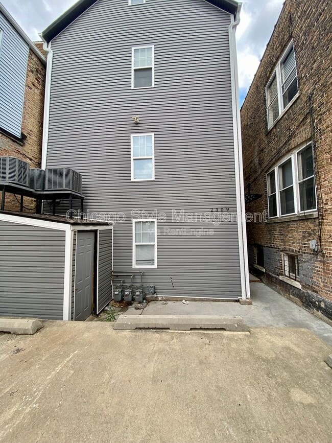 Photo - 2309 S Sacramento Ave Unit 1