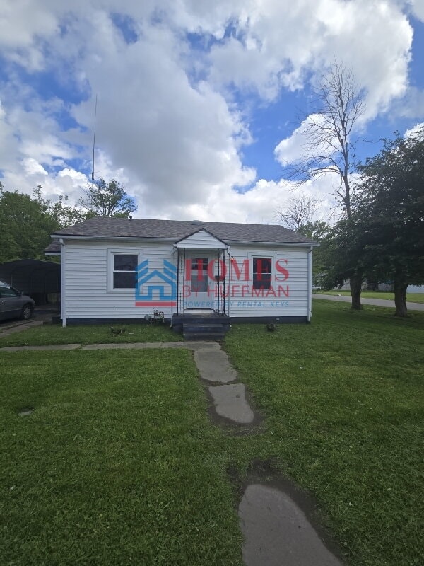 Two Bedroom House | Detached Garage - Two Bedroom House | Detached Garage