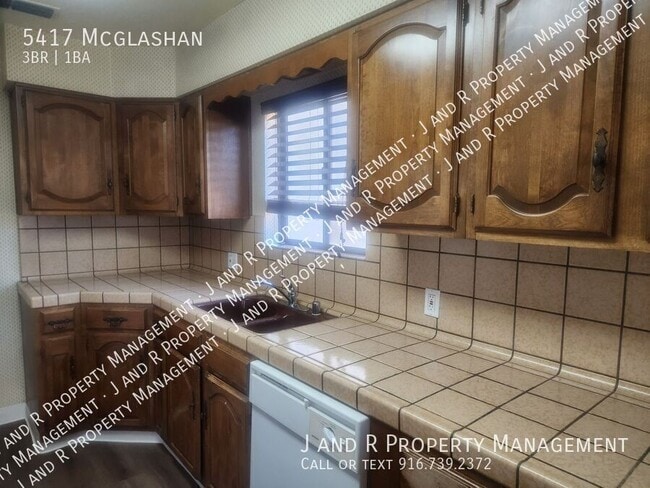 Photo - 5417 Mcglashan-