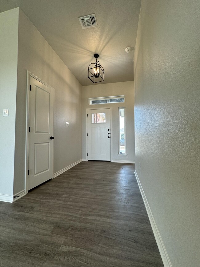 Photo - 2611 Wasilla Dr