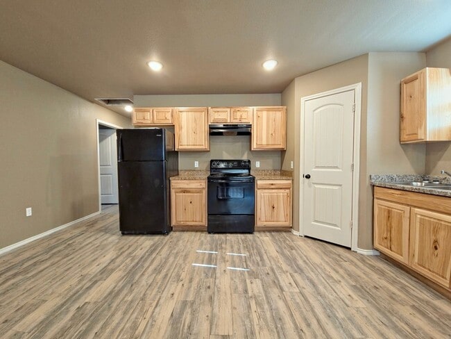 Photo - MOVE-IN SPECIAL: Cozy 3 Bedroom Home Near Downtown