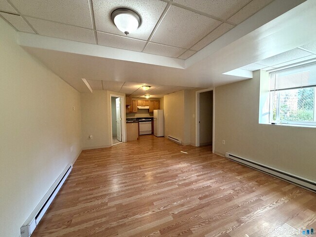 512 Townsend Ave Unit LL