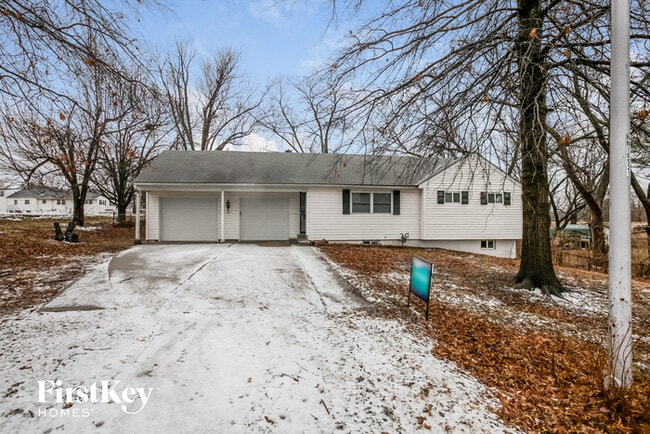 Photo - 2 NE Ferrell Ln