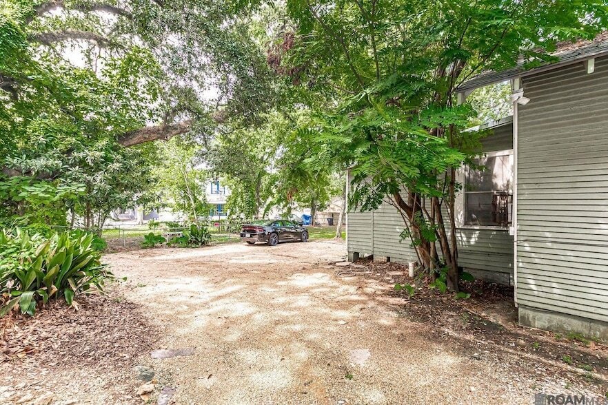 Photo - 408 E State St Unit B