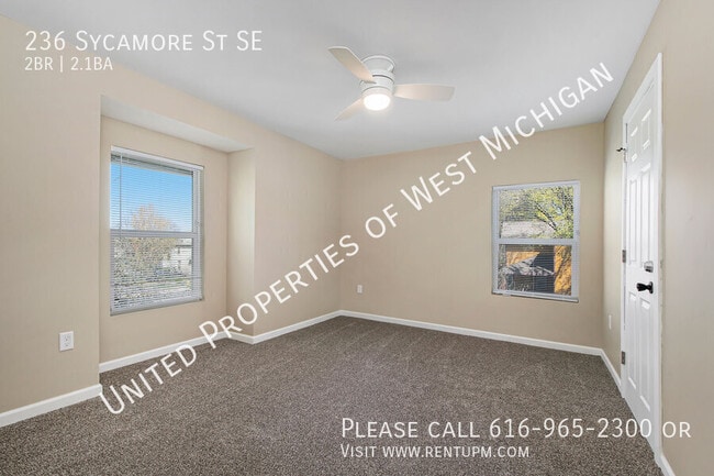 Photo - 236 Sycamore St SE